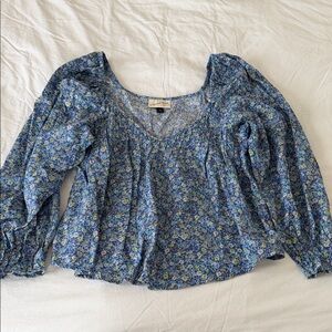 Universal Thread Blue Floral Blouse